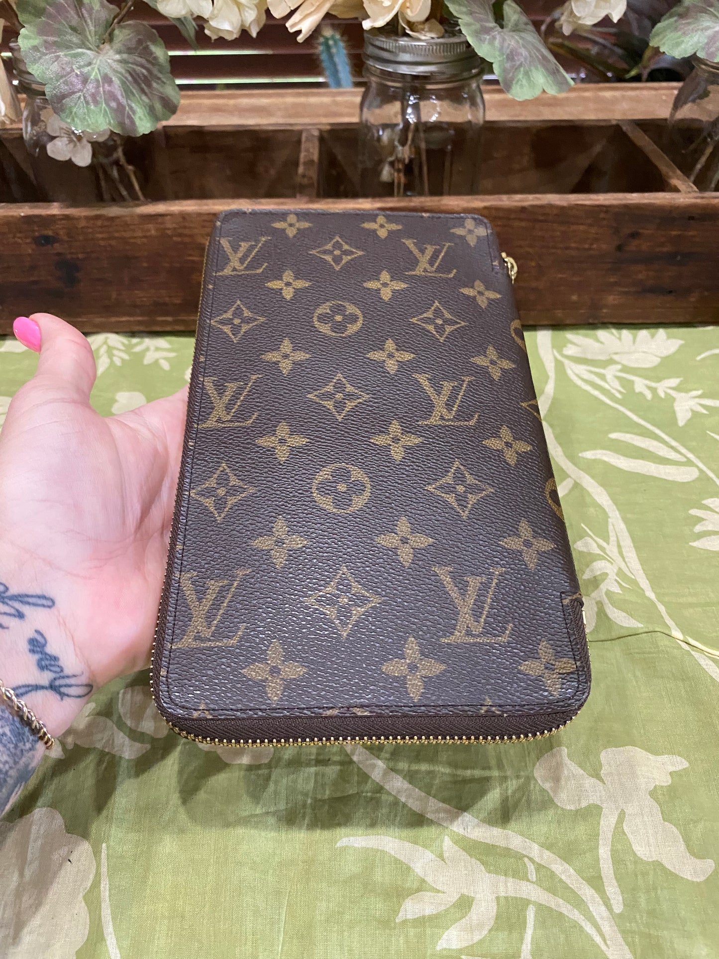 Daily Organizer Long Wallet