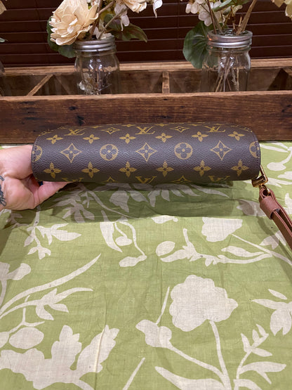 Orsay Clutch