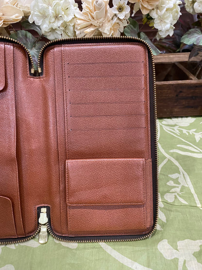 Daily Organizer Long Wallet