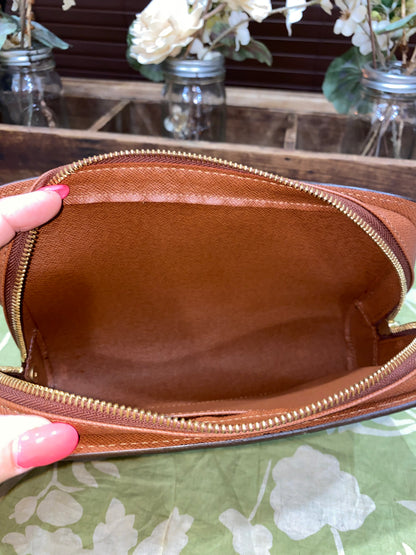 Orsay Clutch