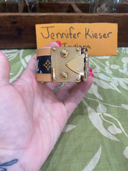 S Lock Cuff Bracelet in Black Multicolor