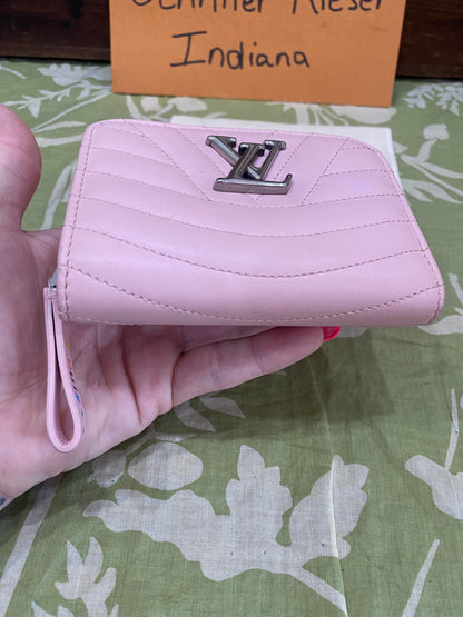 New Wave Calf Leather Compact Wallet in Rose Ballerine