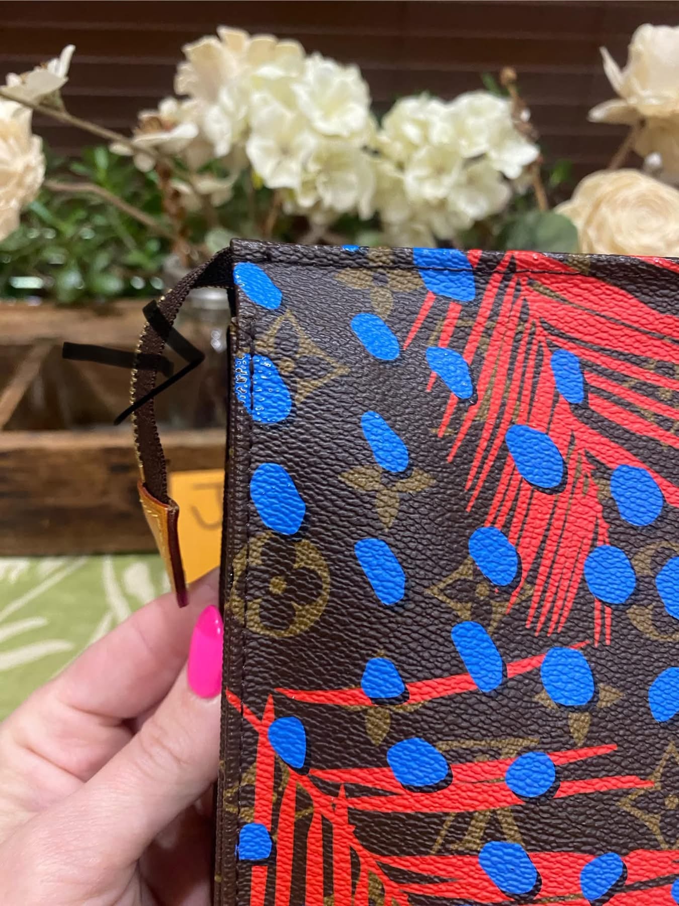 LE Jungle Toiletry 26