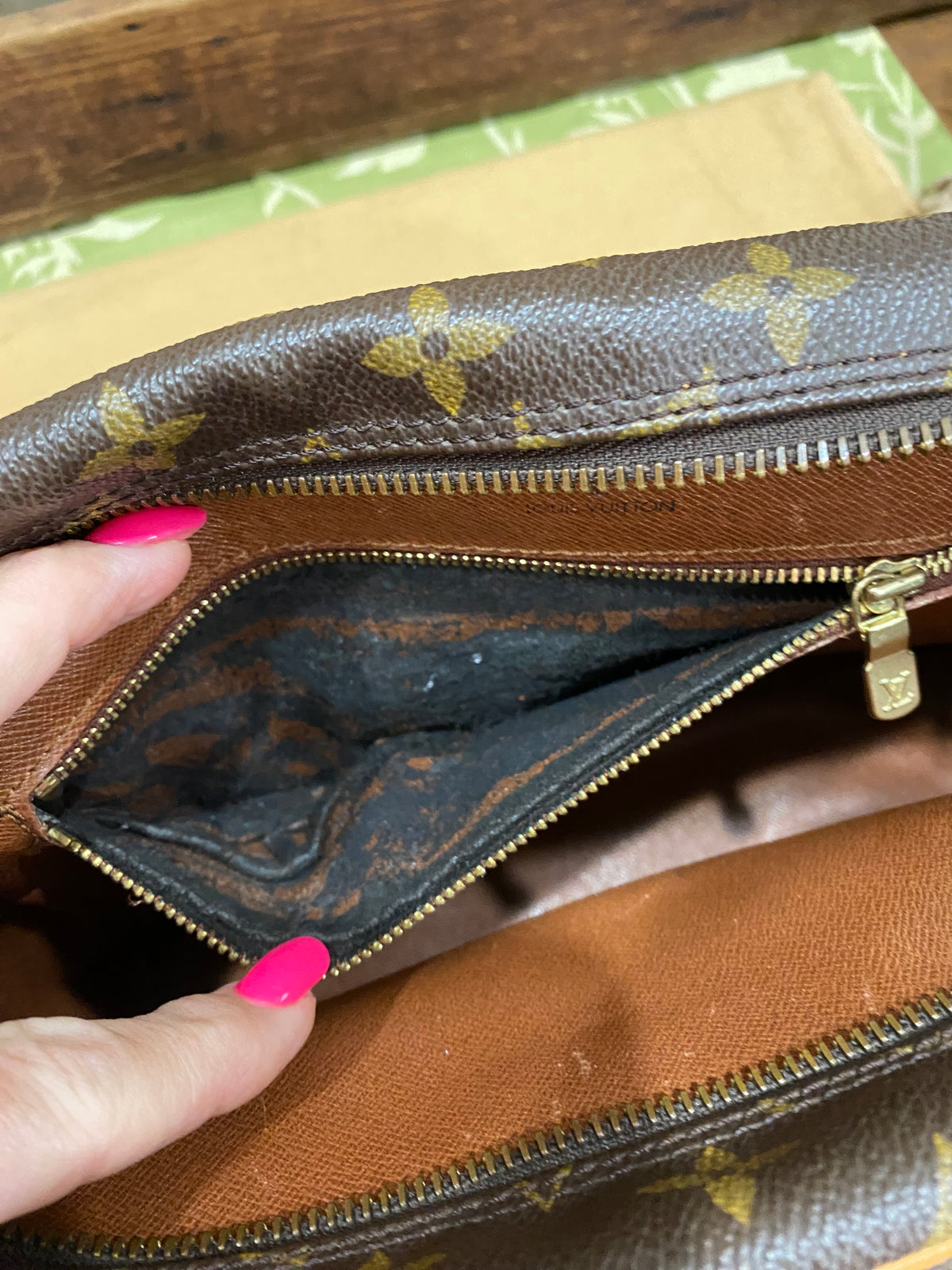 Nile Crossbody
