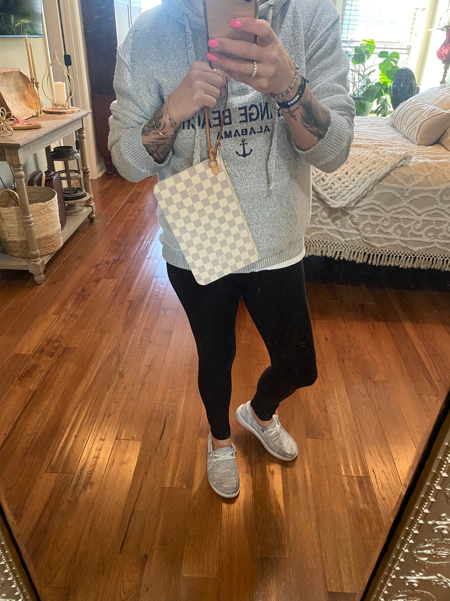 Neverfull Pouch GM in DA print