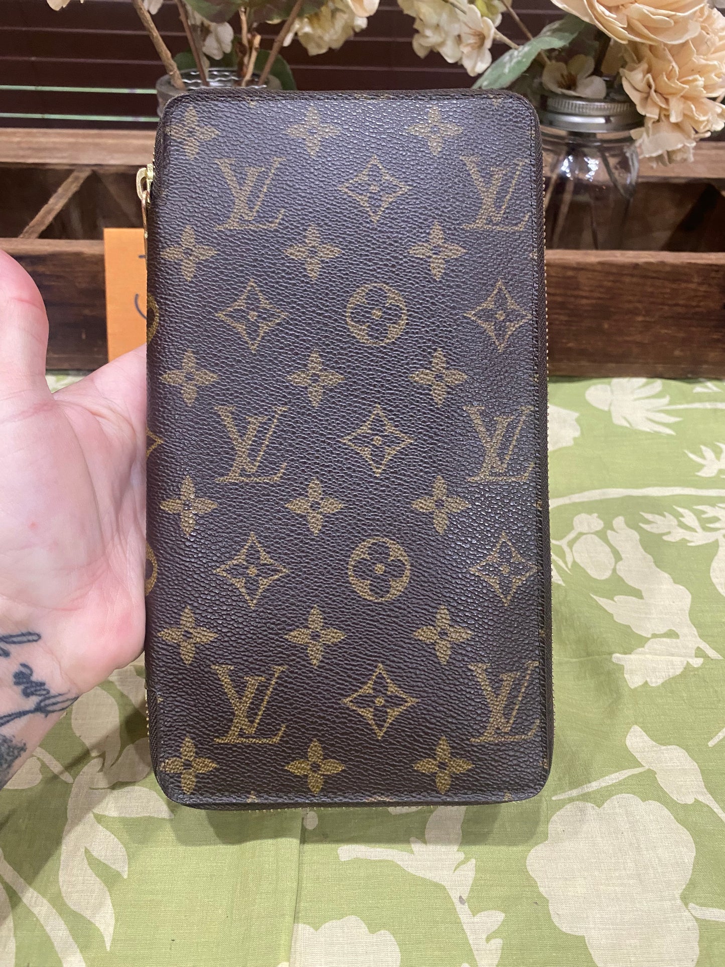 Daily Organizer Long Wallet