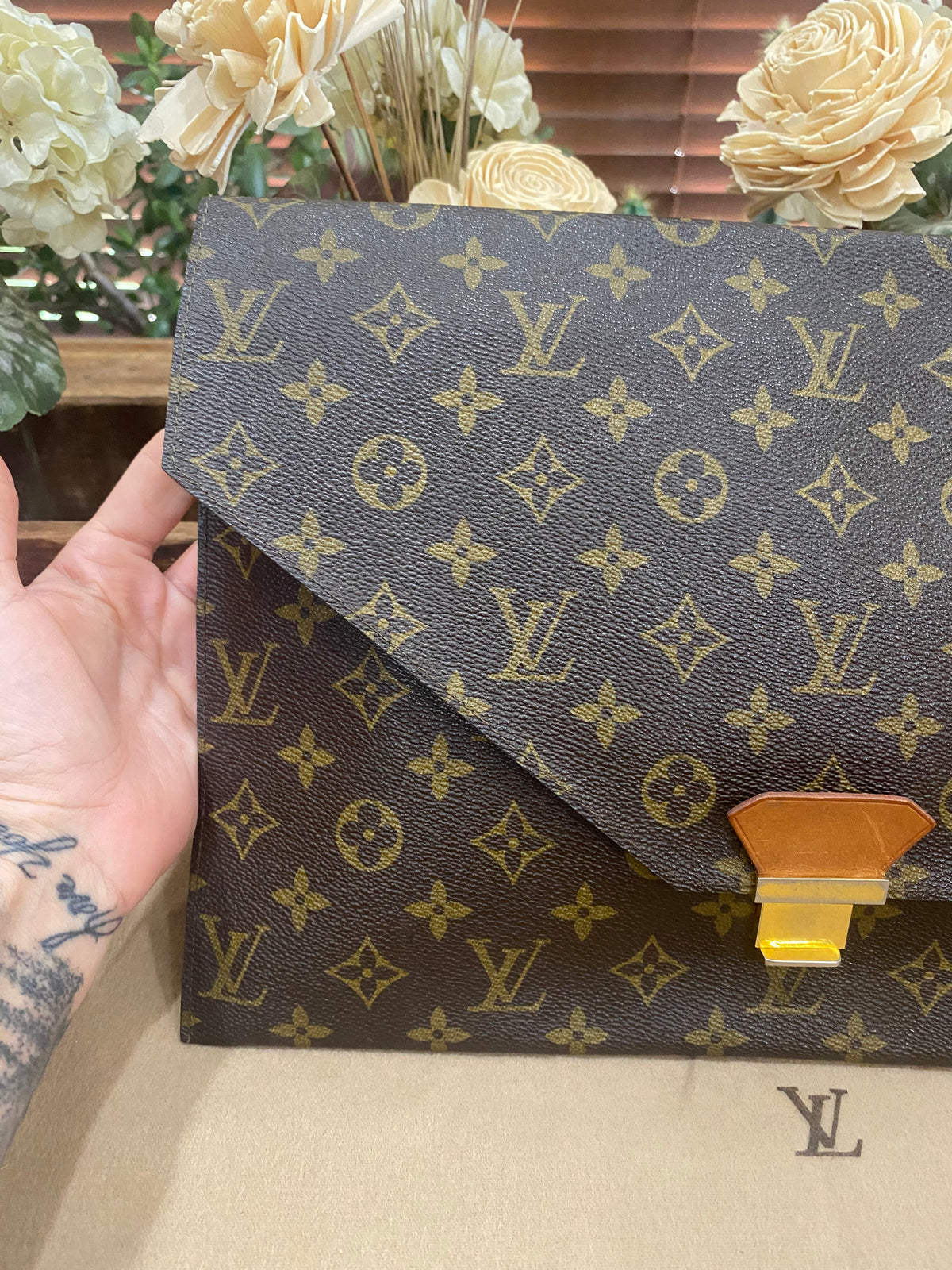 Vintage Poche Plate Envelope Document Clutch