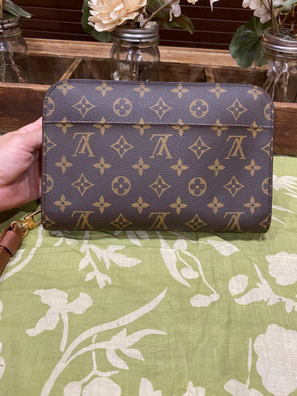Orsay Clutch