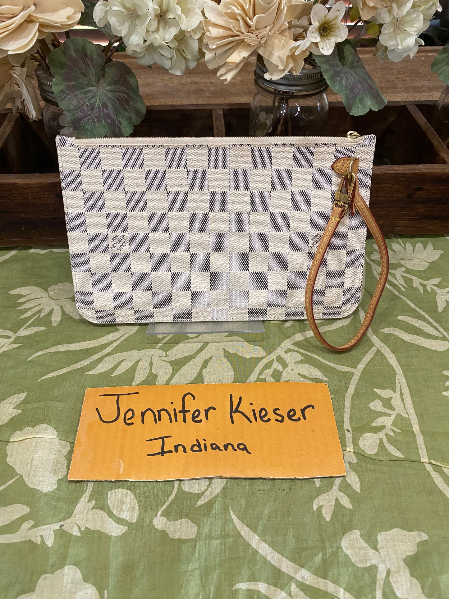 Neverfull Pouch GM in DA print