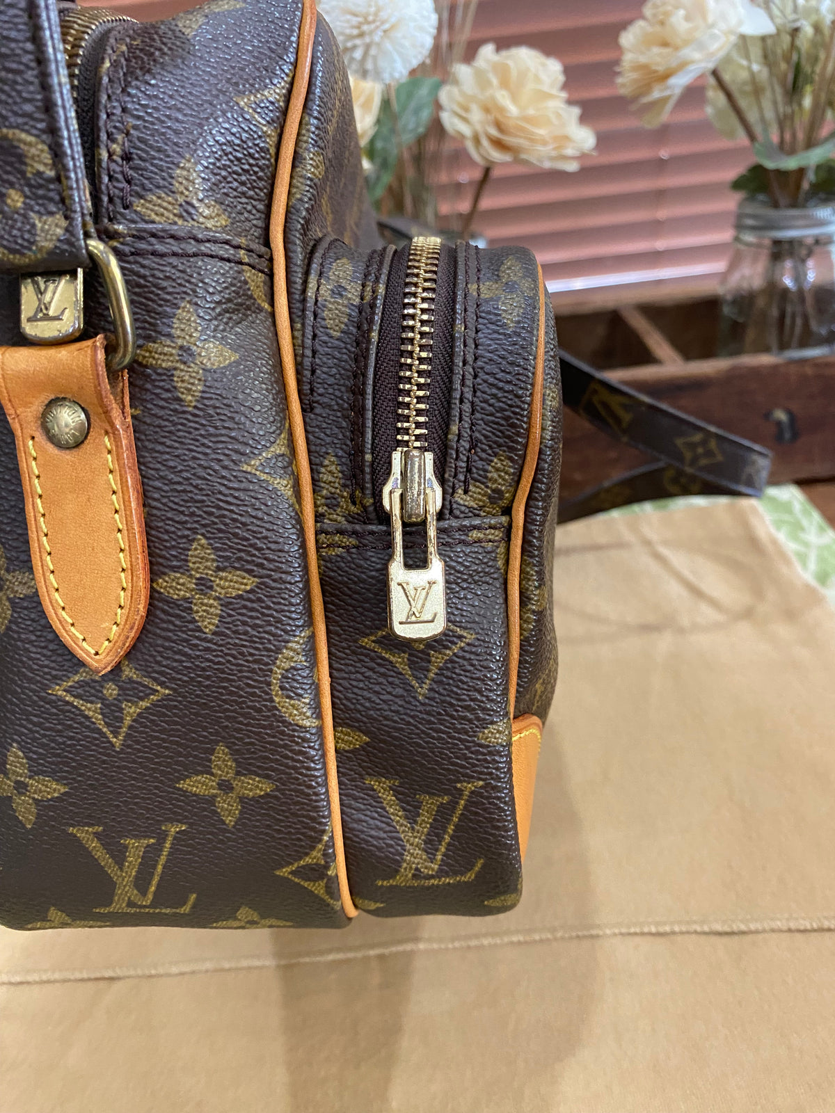 Nile Crossbody