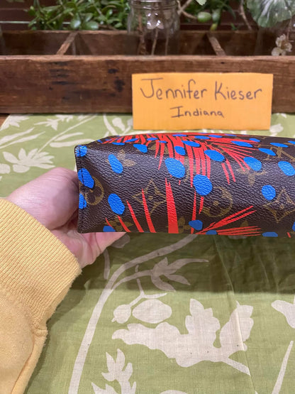 LE Jungle Toiletry 26