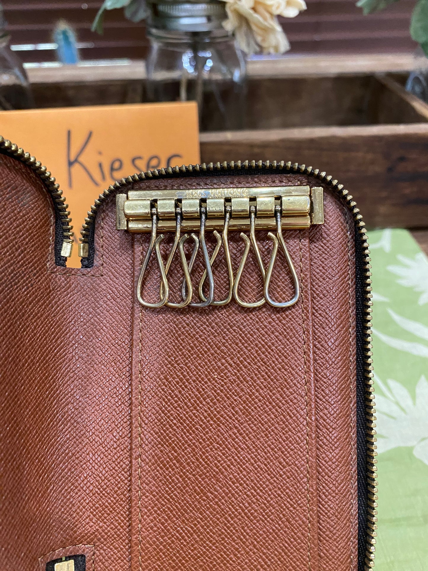 6 Key Zip Around Pouch