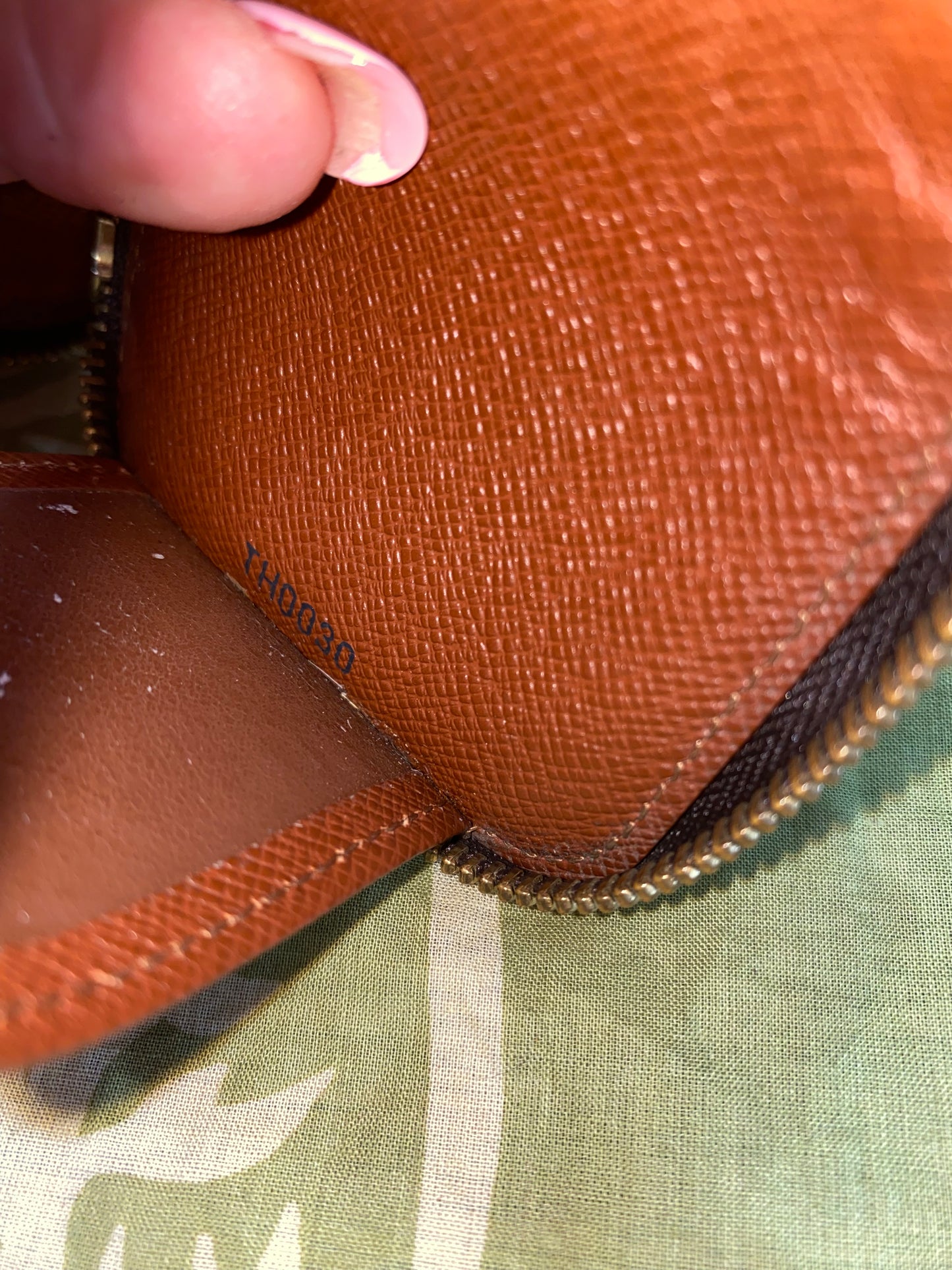 6 Key Zip Around Pouch