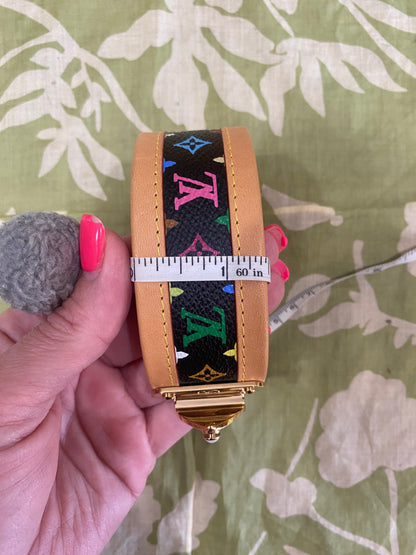 S Lock Cuff Bracelet in Black Multicolor