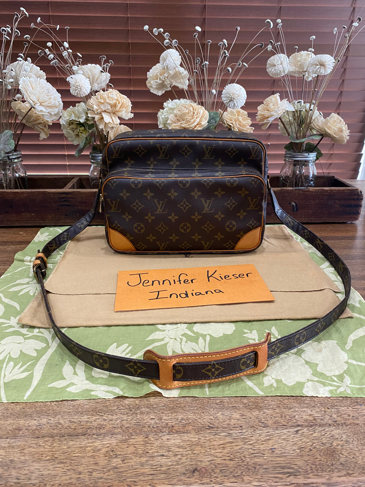 Nile Crossbody