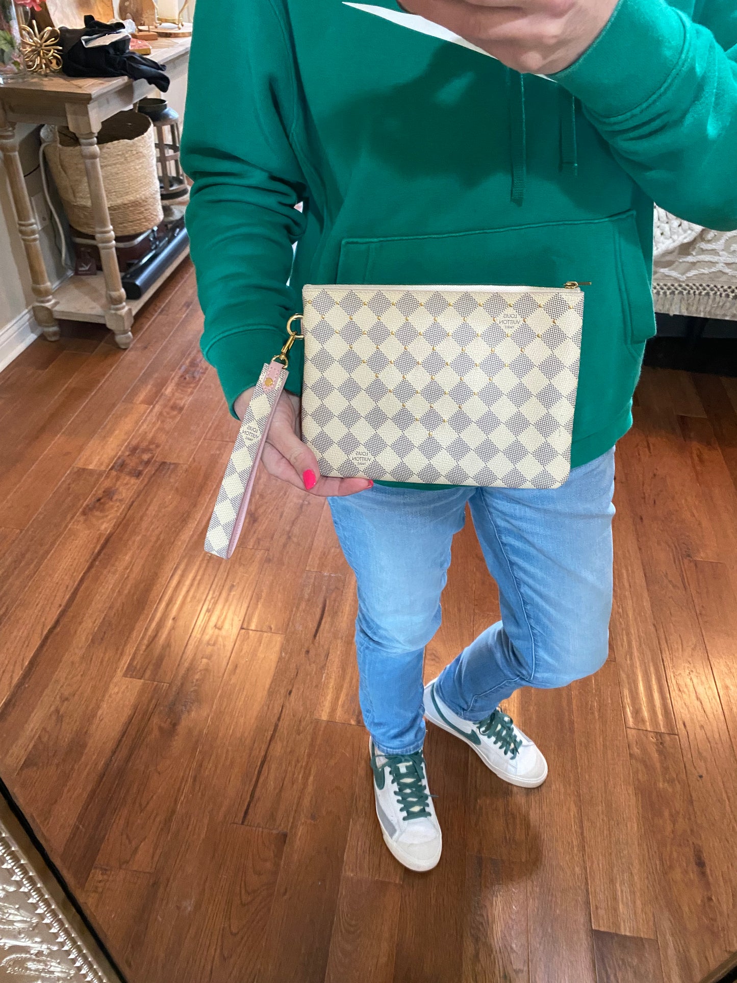 City Pouch- studded DA print with removable wristlet strap