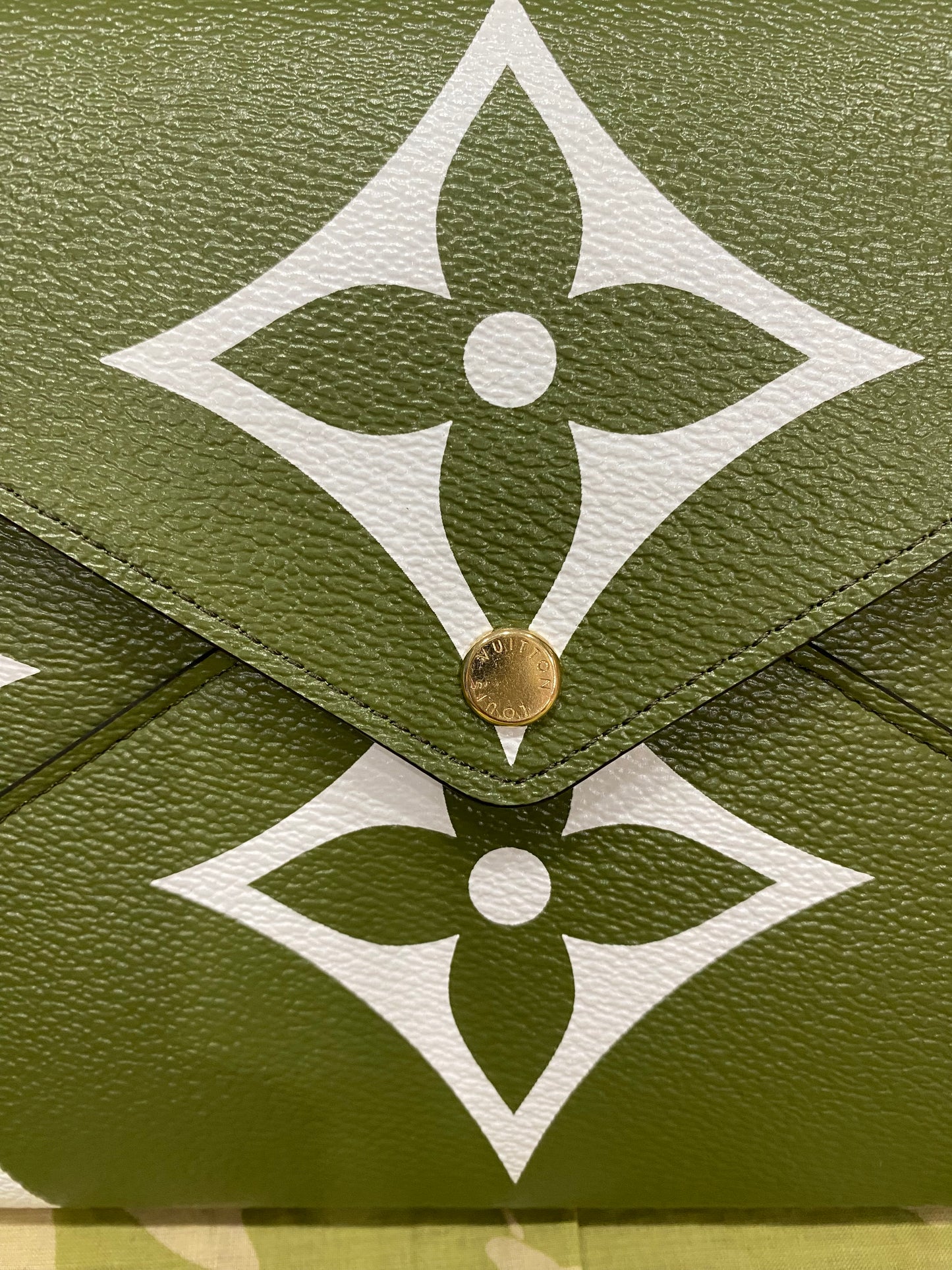 Large Kirigami Pouchette