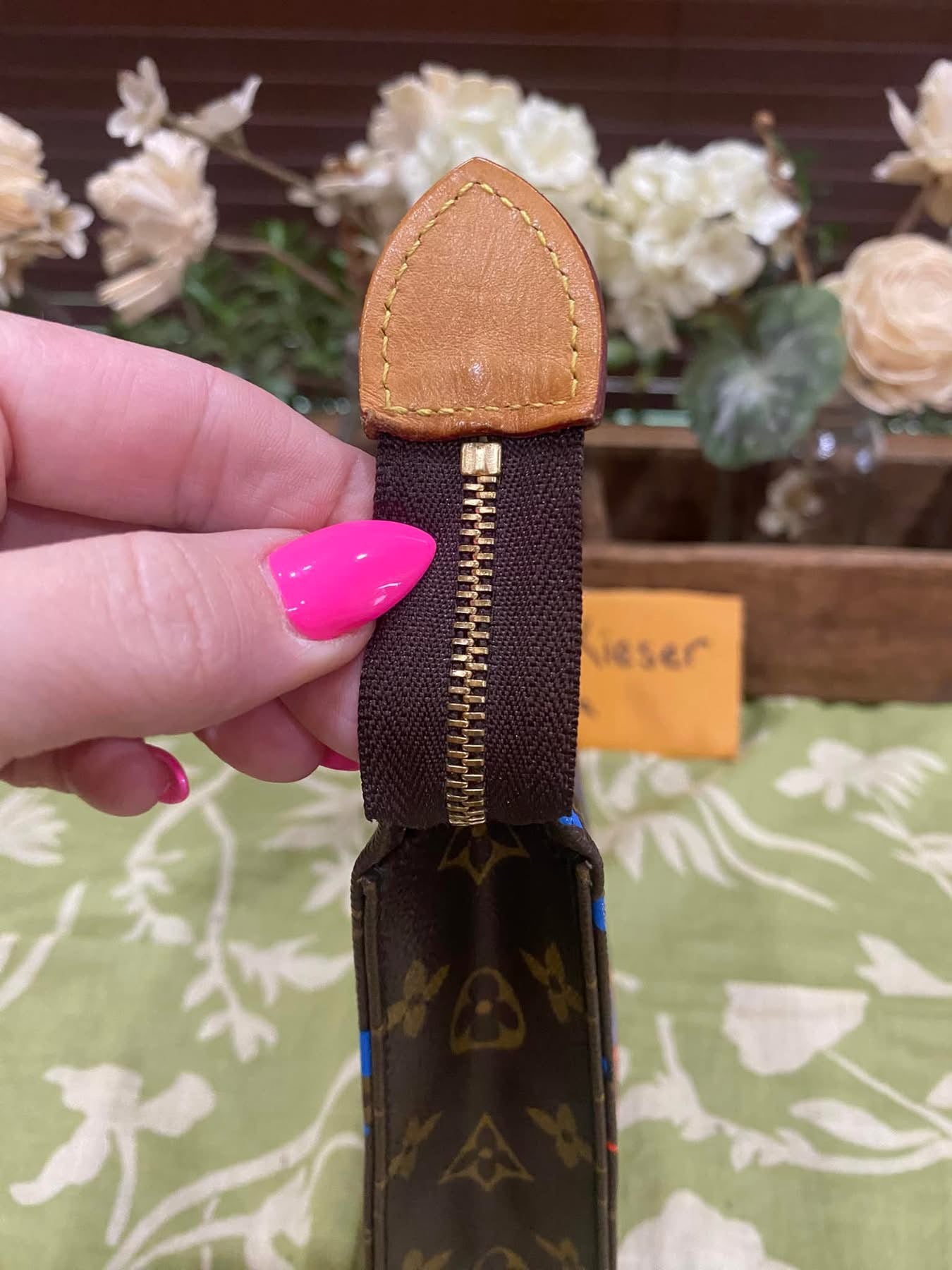 LE Jungle Toiletry 26