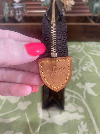 Vintage Toiletry 26