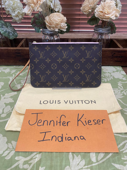 Neverfull Pouch GM