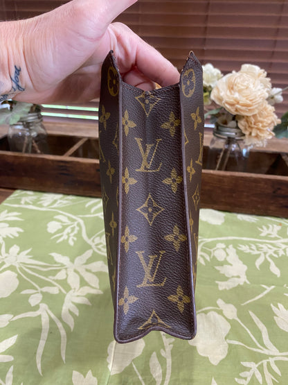 Vintage Toiletry 26