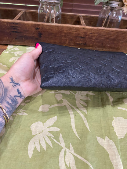 Daily Pouch in black Noir Empreinte