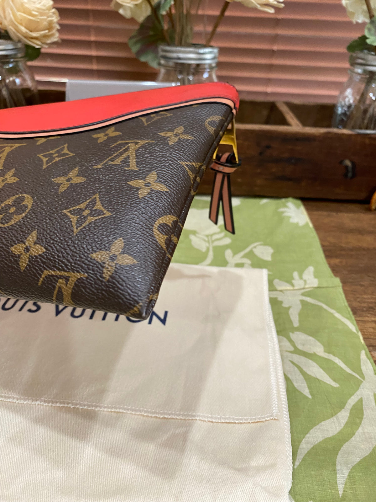 Tuileries Pouchette