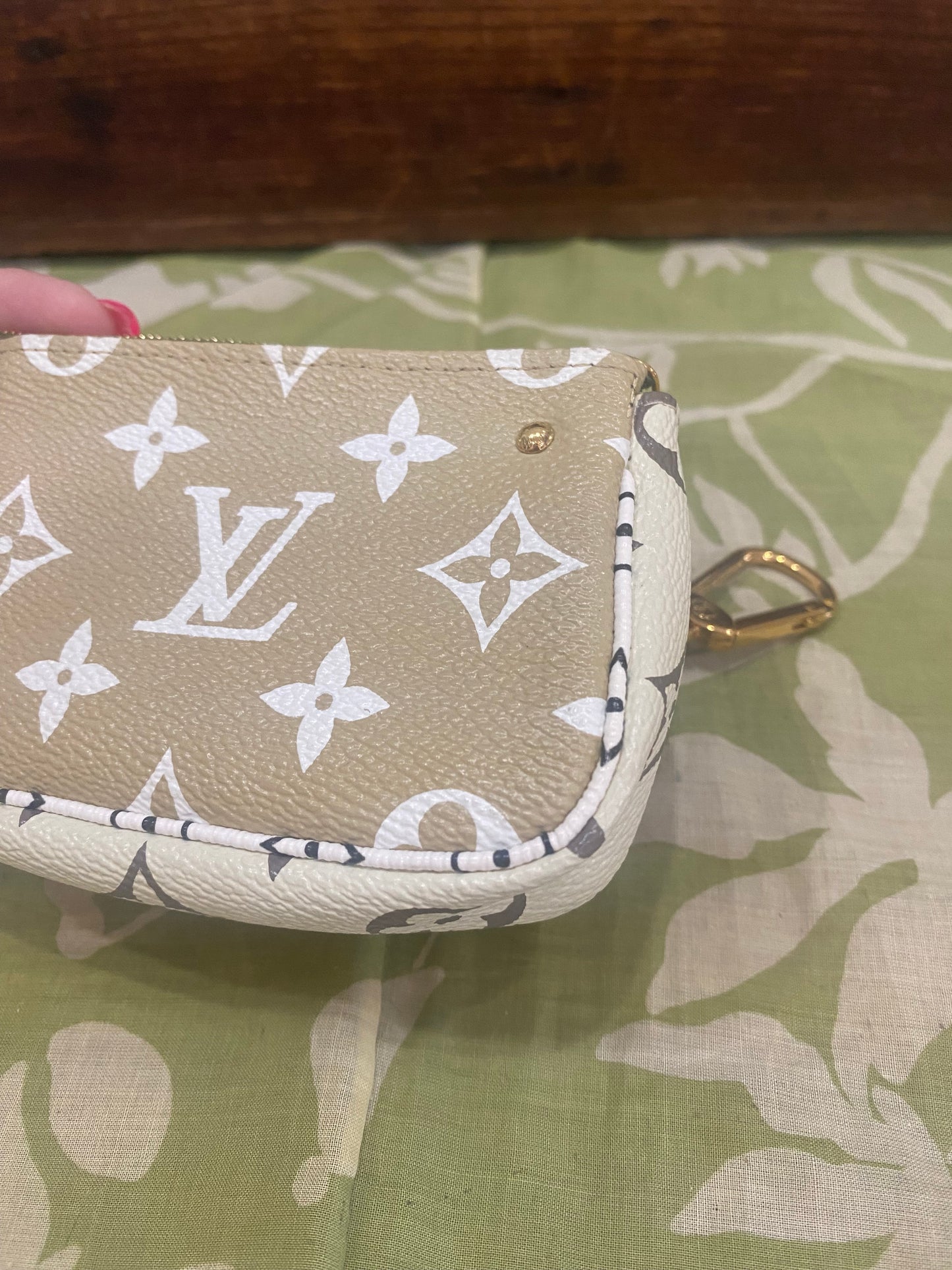 Monogram Giant Micro Pouchette