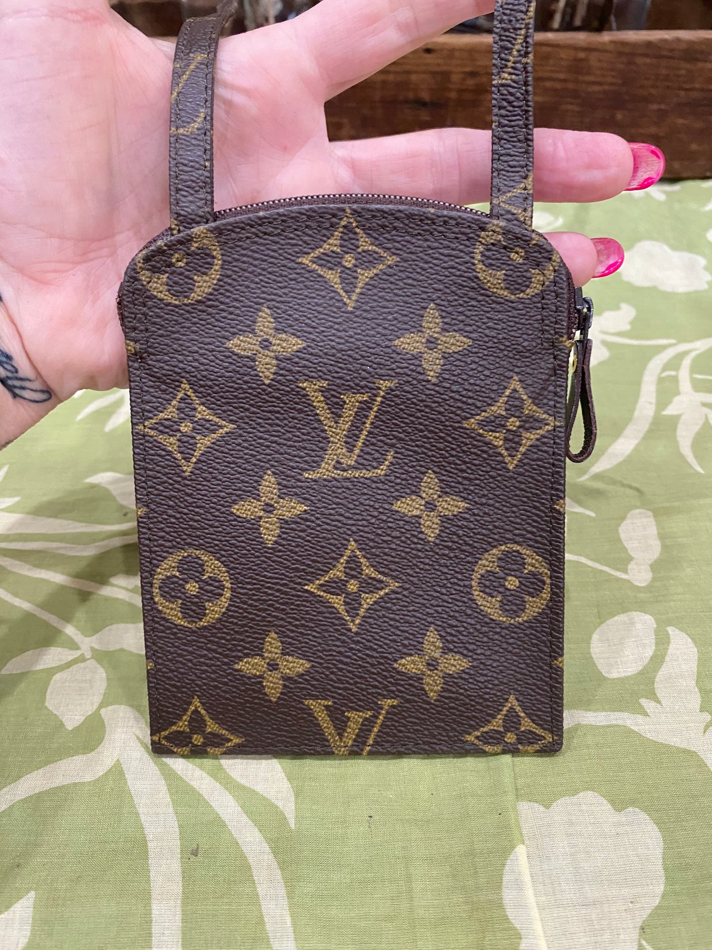 Vintage Pochette Secret Shoulder Bag