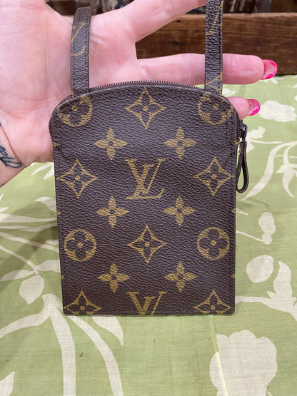 Vintage Pochette Secret Shoulder Bag