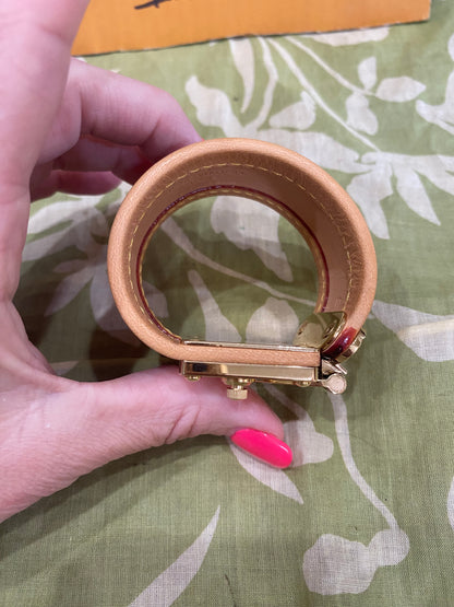 S Lock Cuff Bracelet in Black Multicolor