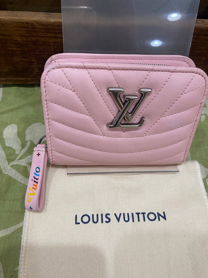 New Wave Calf Leather Compact Wallet in Rose Ballerine