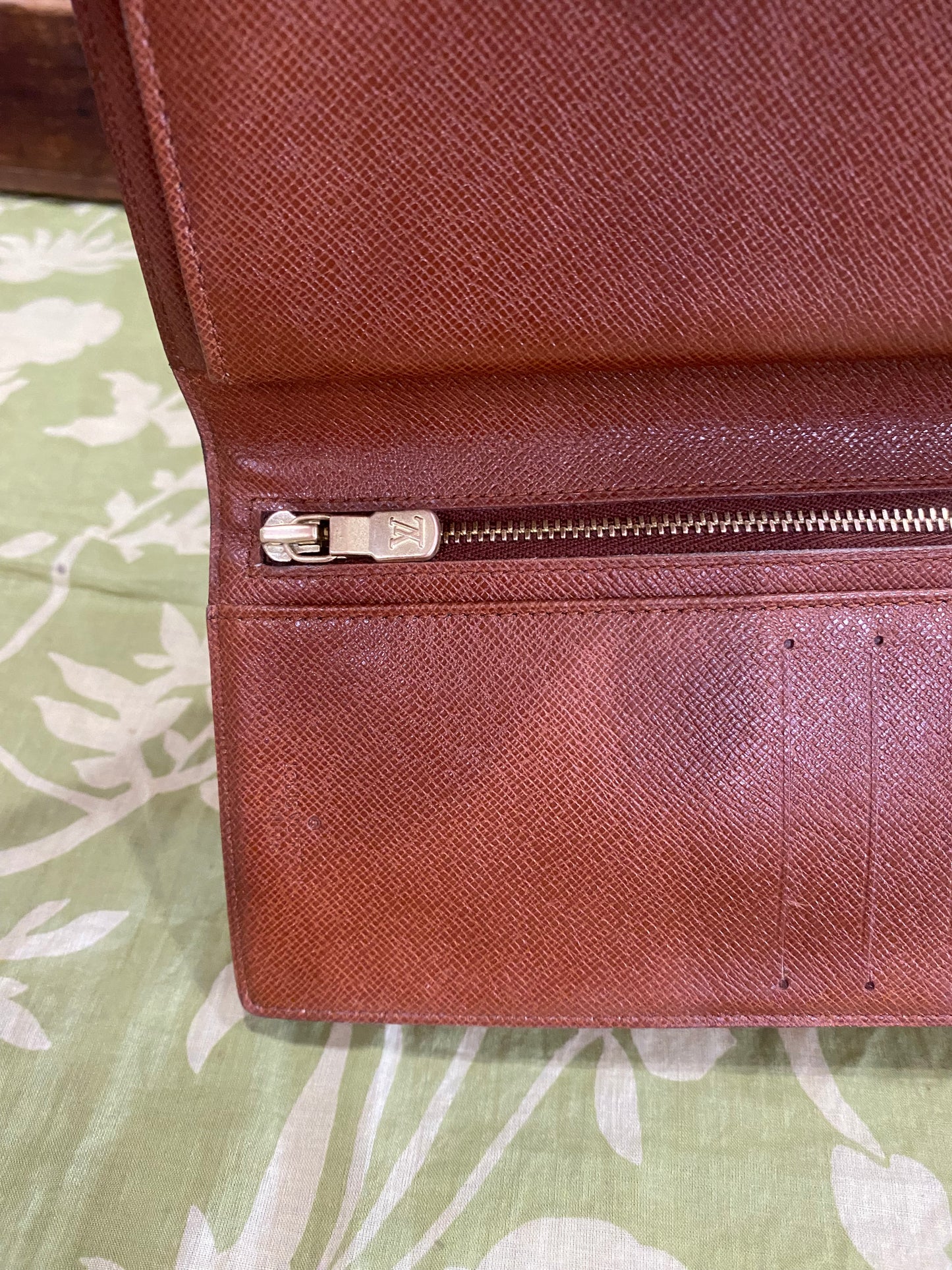 Vintage Kisslock Long Wallet