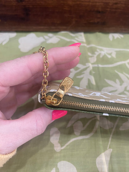 Monogram Giant Micro Pouchette