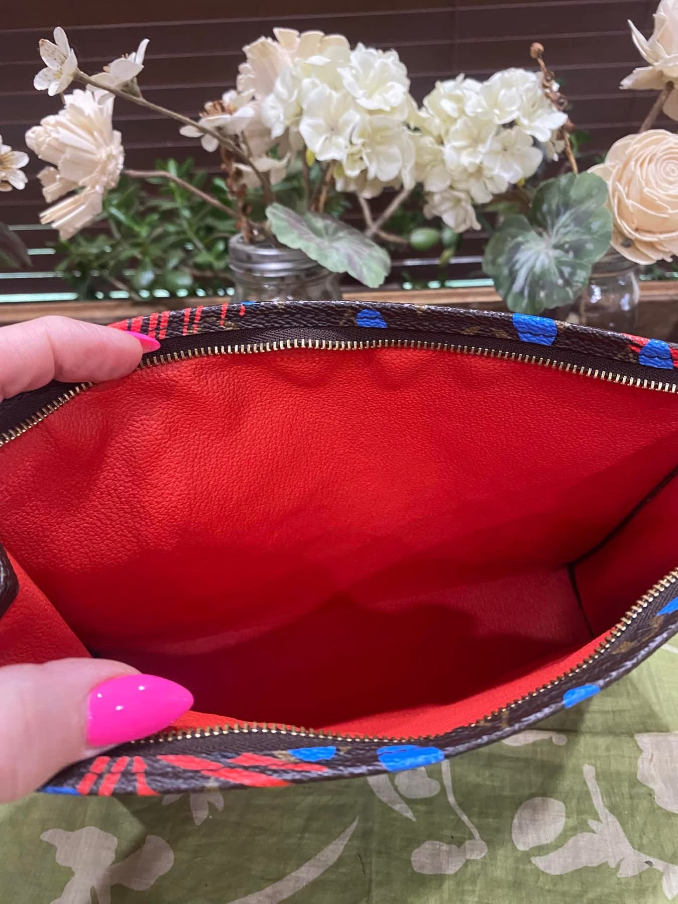 LE Jungle Toiletry 26