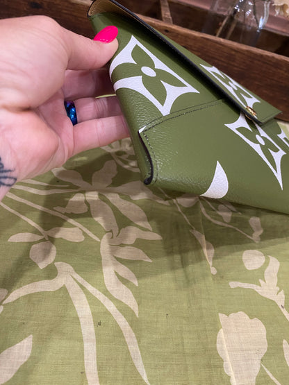 Large Kirigami Pouchette