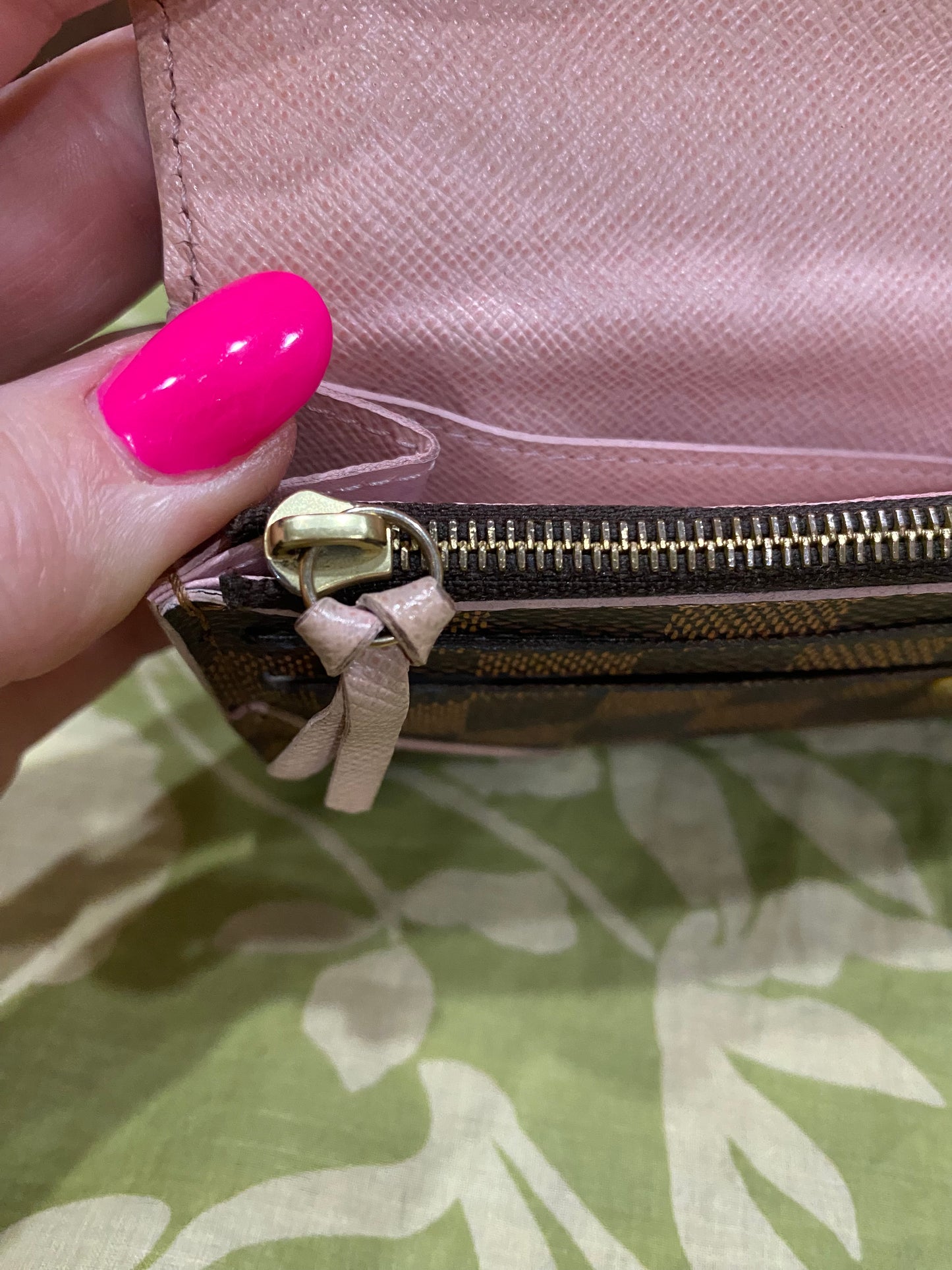 Caissa Wallet in Damier