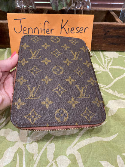 Vintage Zip Around Passport Cover