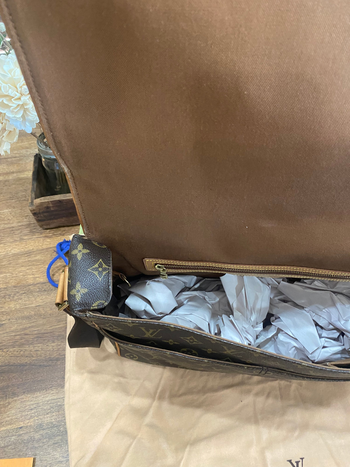 Abbesses Messenger Bag