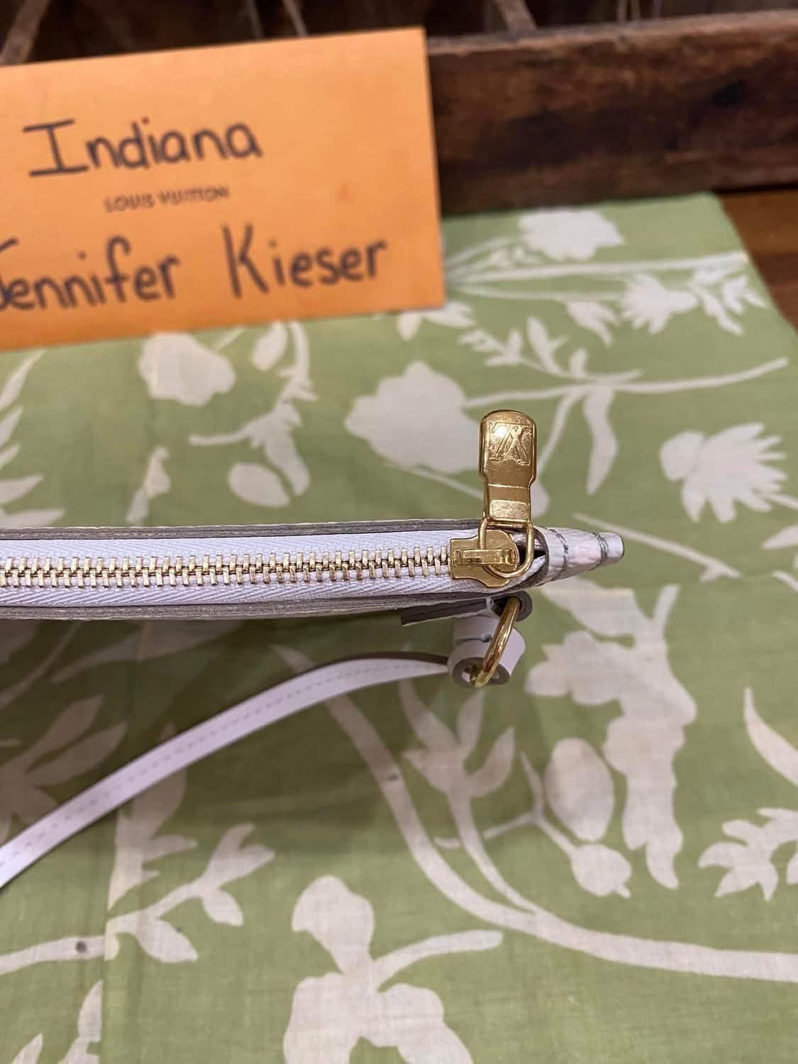 Neverfull Pouch GM (Spring in the City collection)