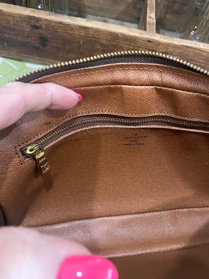 Vintage Marly Dragonne GM Wristlet Clutch