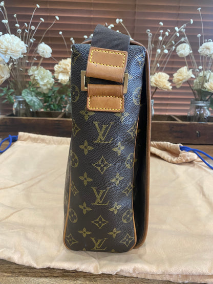 Abbesses Messenger Bag