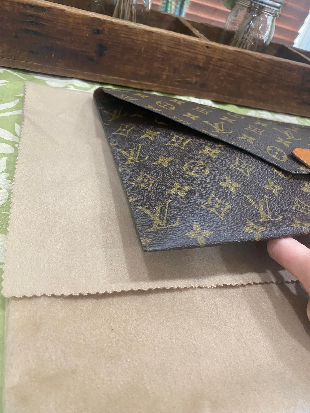 Vintage Poche Plate Envelope Document Clutch