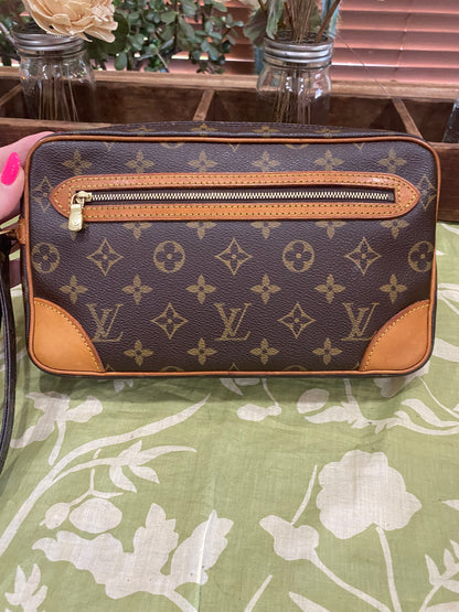 Vintage Marly Dragonne GM Wristlet Clutch