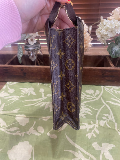Vintage Toiletry 26