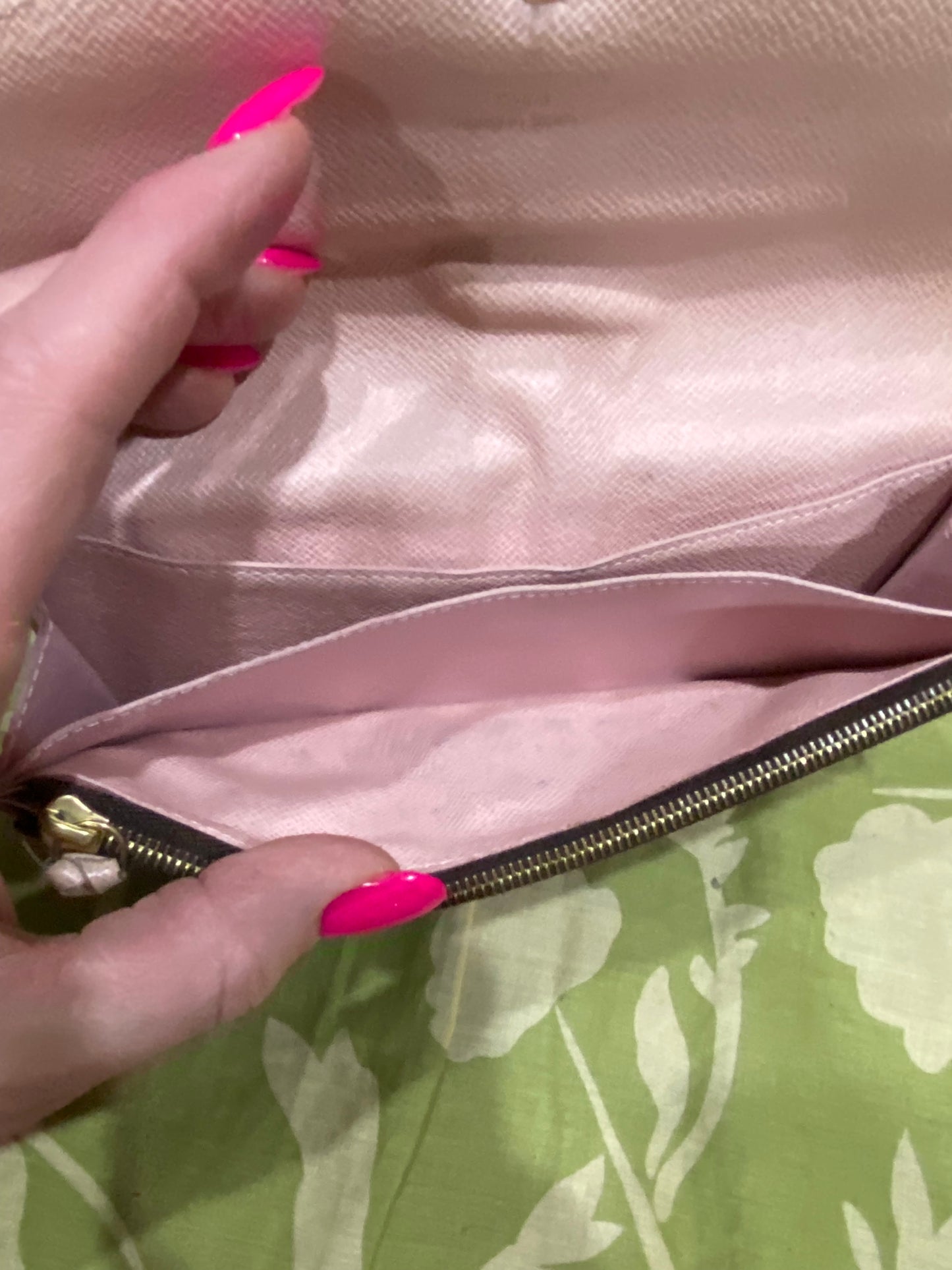 Caissa Wallet in Damier