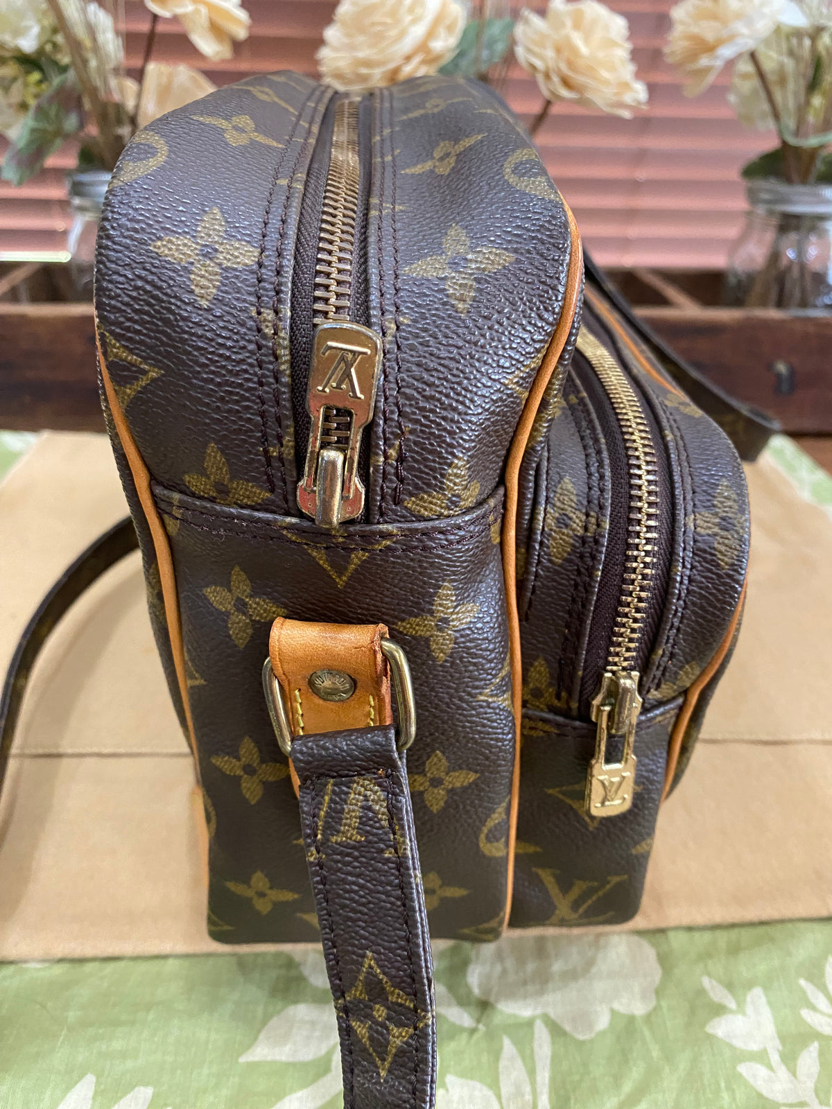 Nile Crossbody