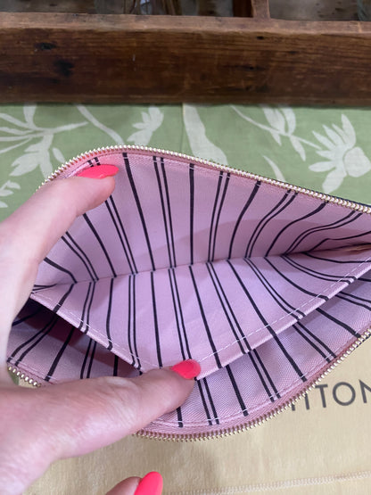 Neverfull Pouch GM